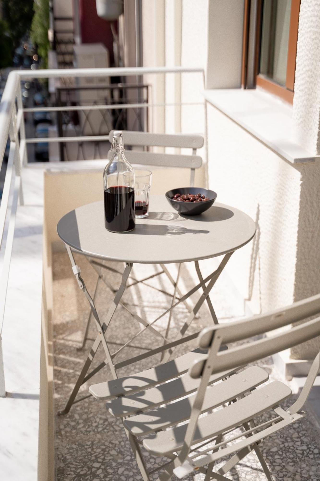 Mooeve Exarchia Apartment เอเธนส์ ภายนอก รูปภาพ