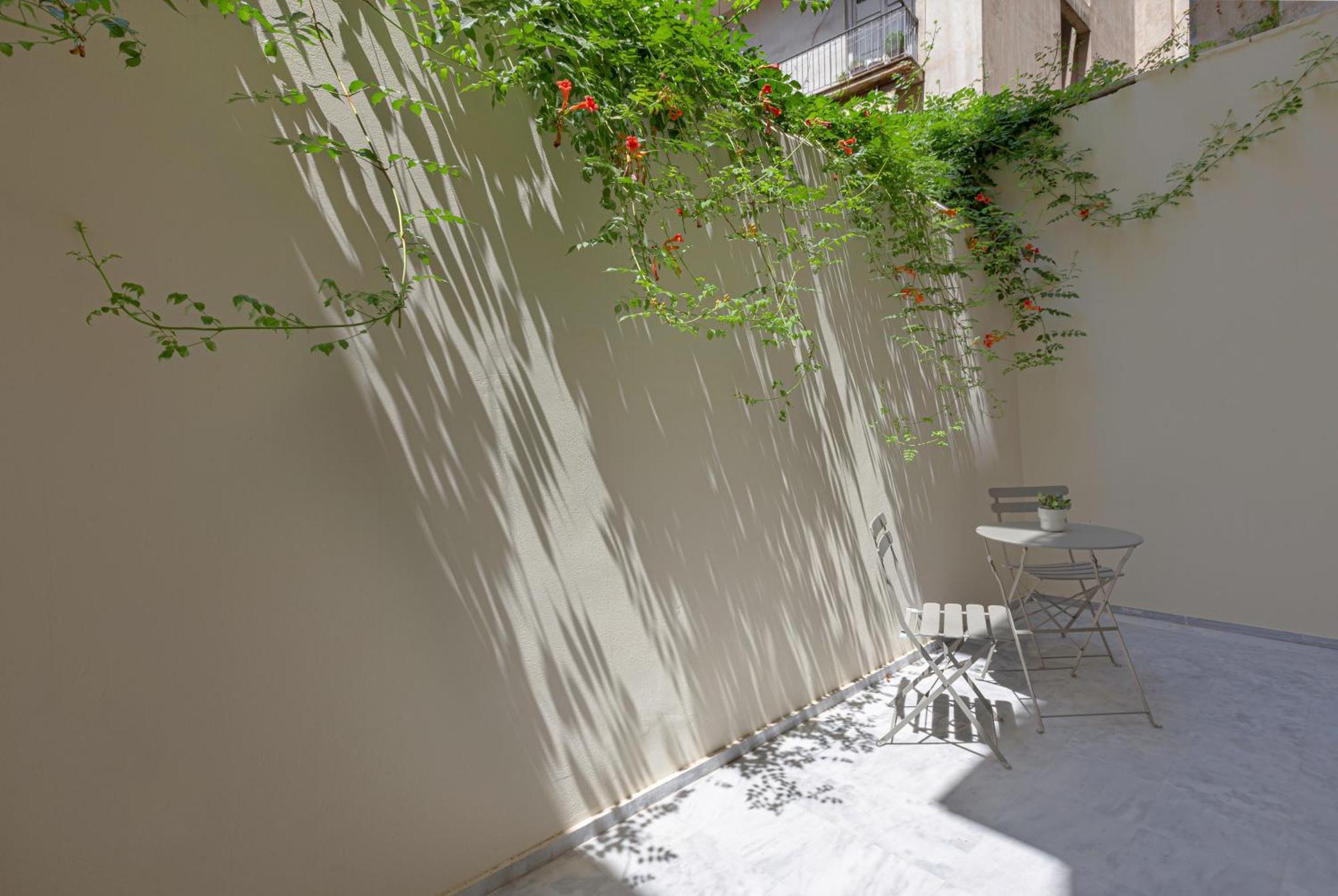 Mooeve Exarchia Apartment เอเธนส์ ภายนอก รูปภาพ